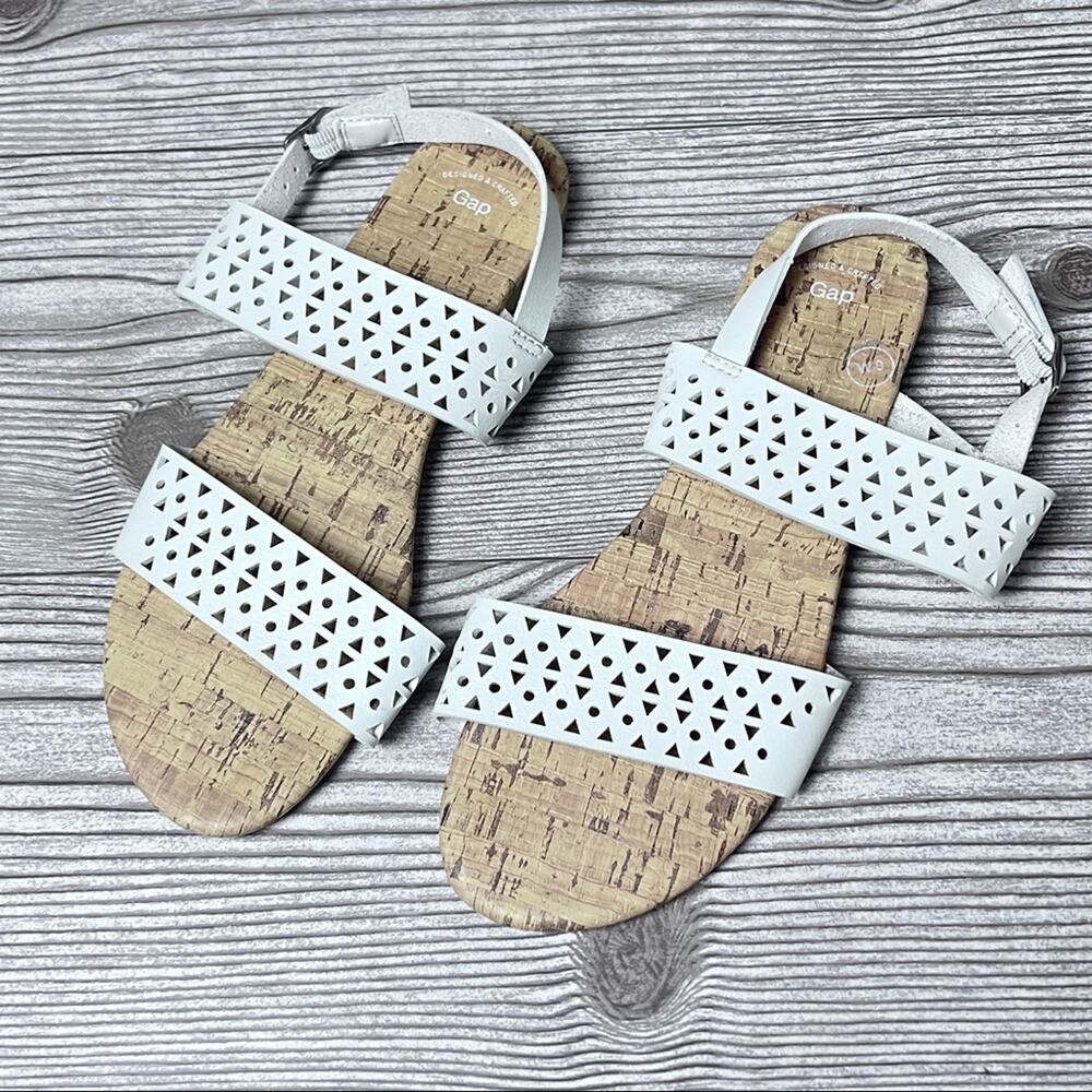 GAP Womens Ankle Strap White Sandals Sz 7